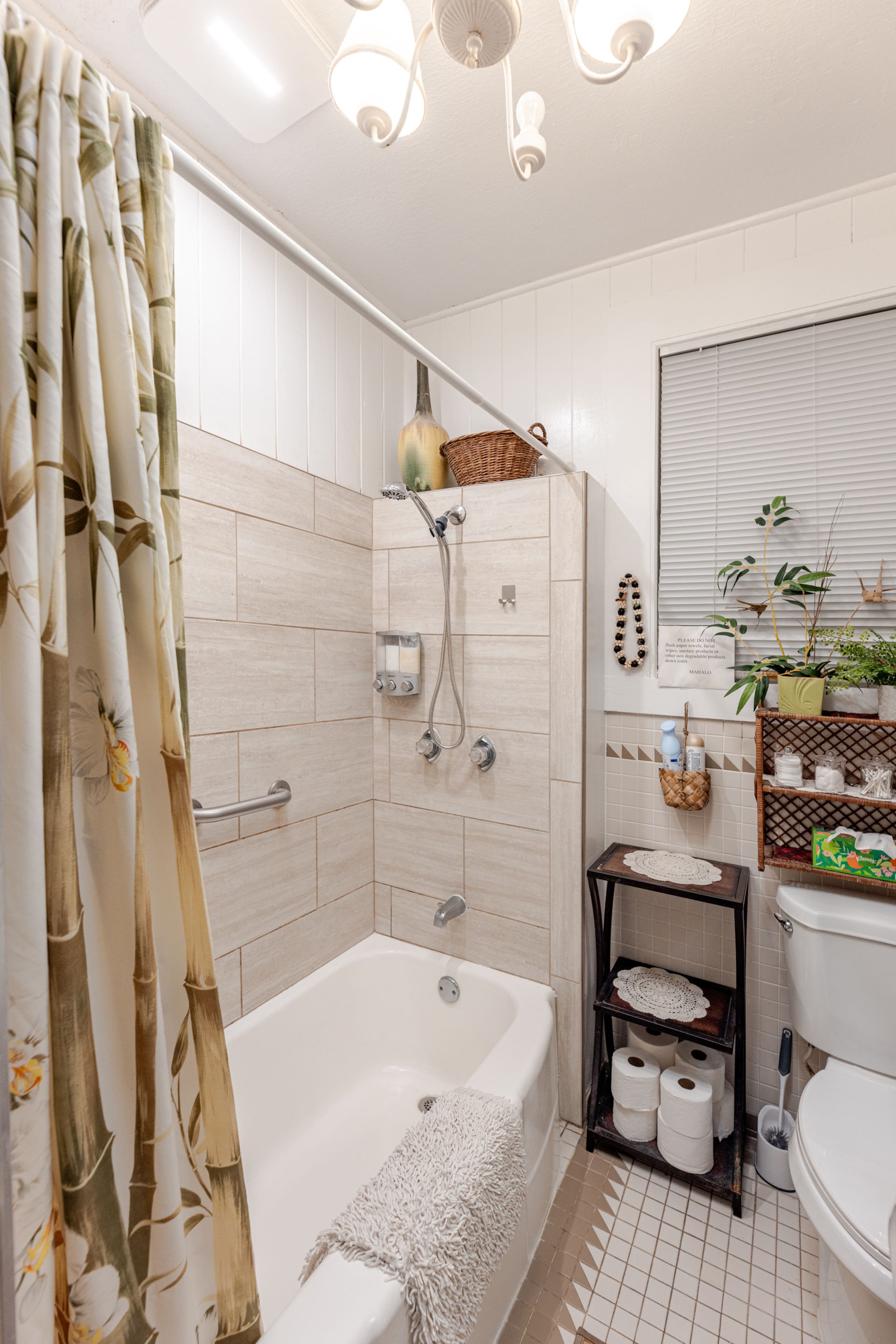 Guesthouse in Hilo · ★4.91 · 1 bedroom · 1 bed · 1.5 baths - Image 9