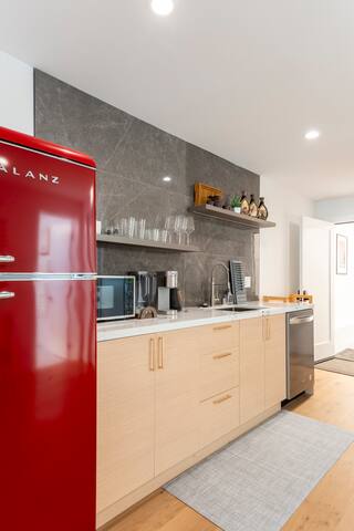 Luxurious Unit Steps from Golden Gate Park gallery image 5