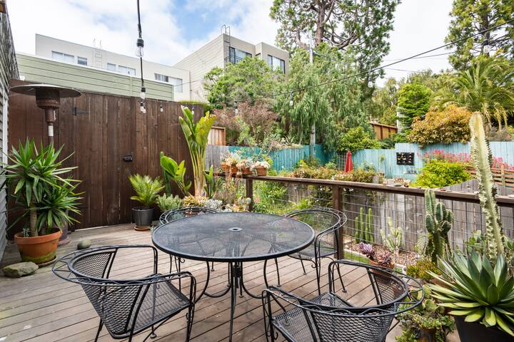 Mish Mish—sunshine central with garage parking gallery image 5