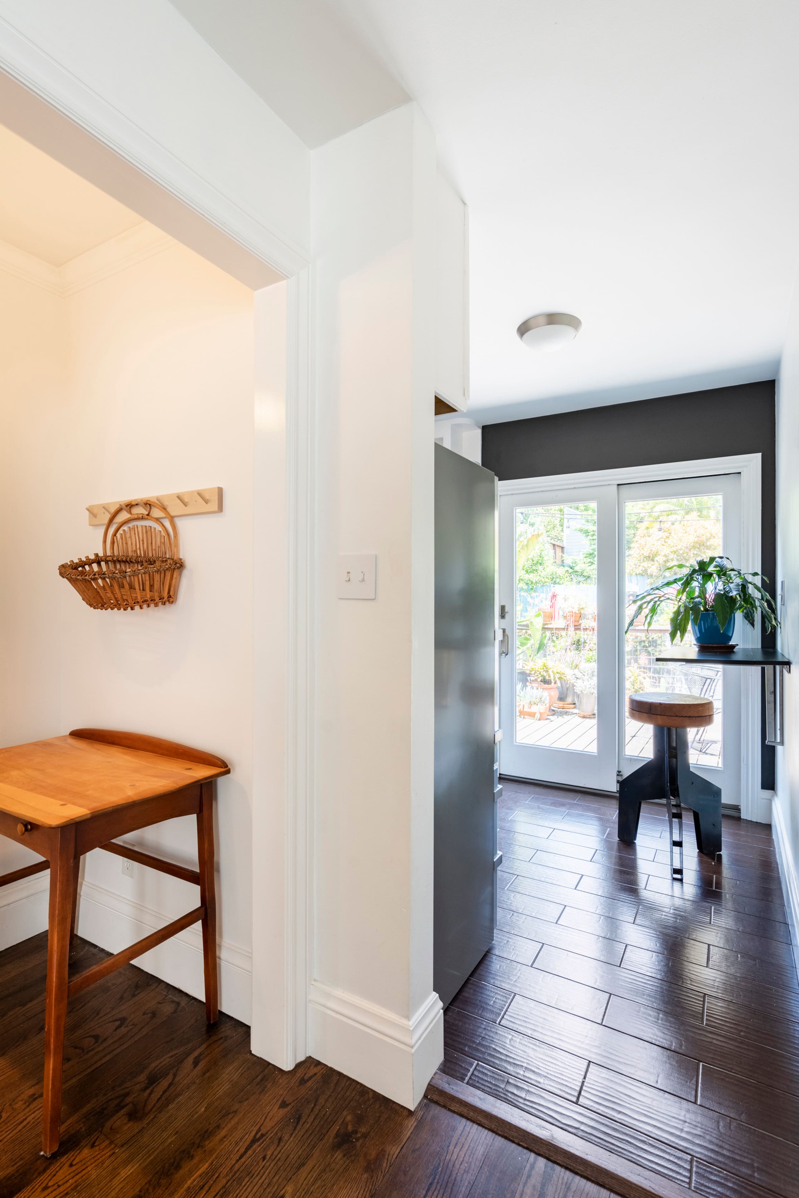 Home in San Francisco · ★4.98 · 1 bedroom · 2 beds · 1 bath - Image 4