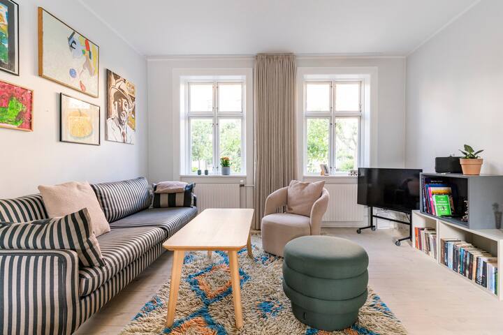 Humleby. City House with private garden gallery image 3