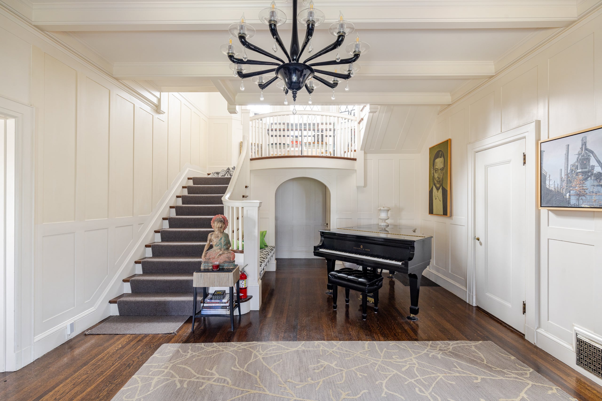 Home in San Francisco · ★4.97 · 6 bedrooms · 7 beds · 4 baths - Image 1