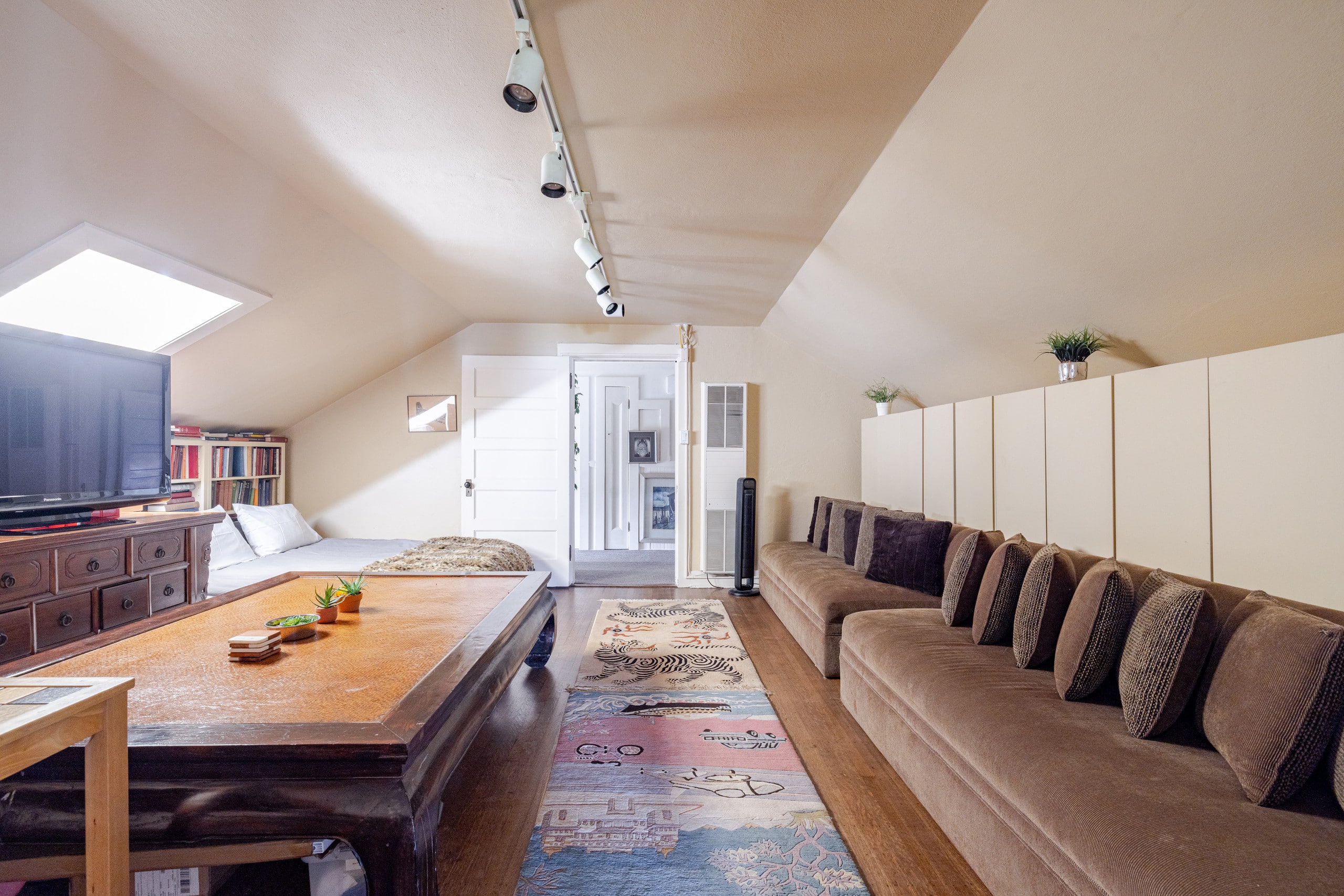 Home in San Francisco · ★4.97 · 6 bedrooms · 7 beds · 4 baths - Image 27