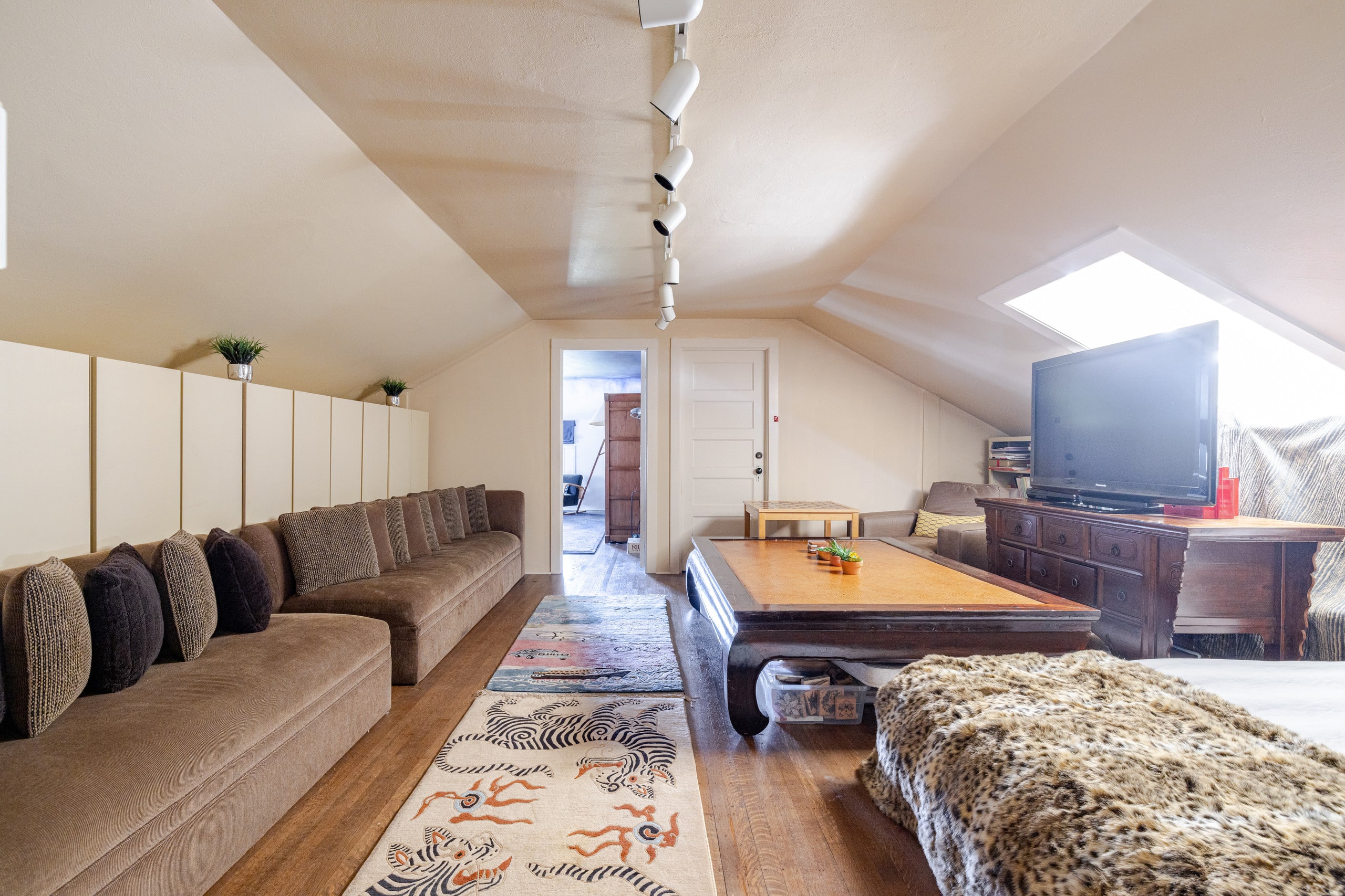 Home in San Francisco · ★4.97 · 6 bedrooms · 7 beds · 4 baths - Image 26