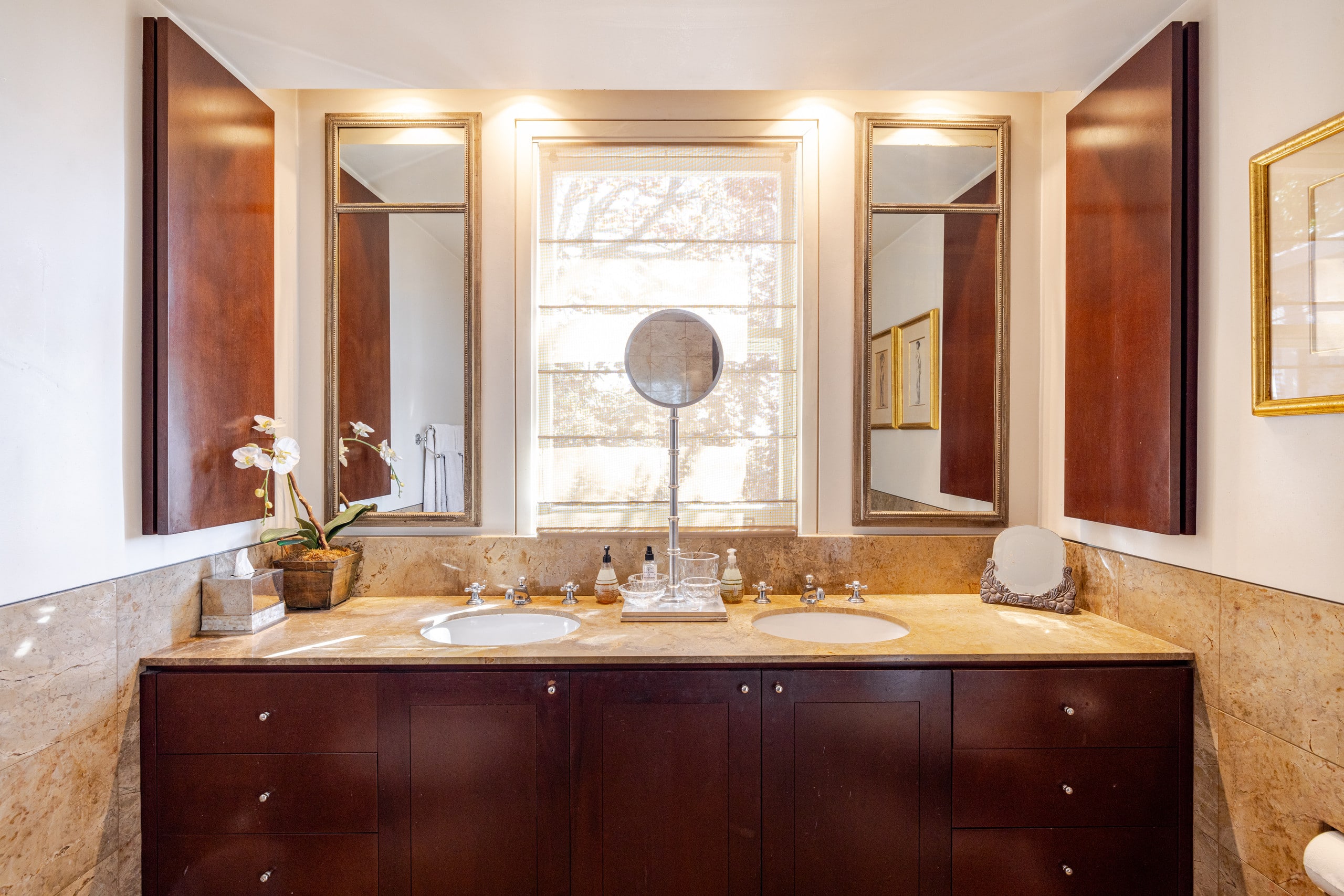 Home in San Francisco · ★4.97 · 6 bedrooms · 7 beds · 4 baths - Image 29