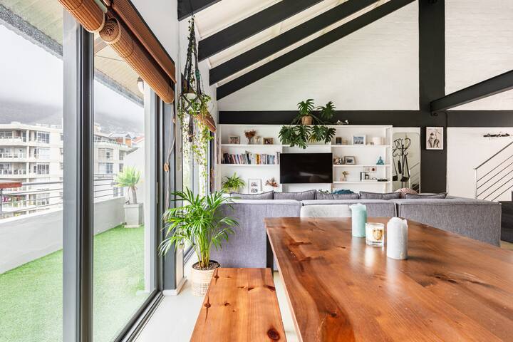 Modern, Central & Gorgeous Views gallery image 2