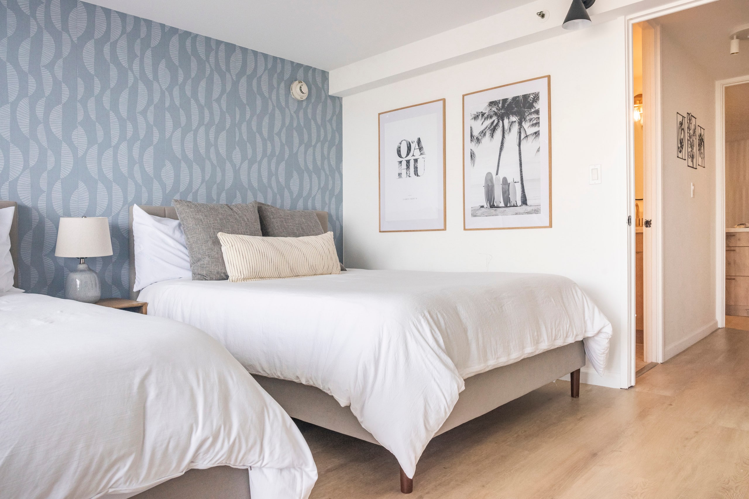 Modern Paradise Retreat in Waikiki - Image 19