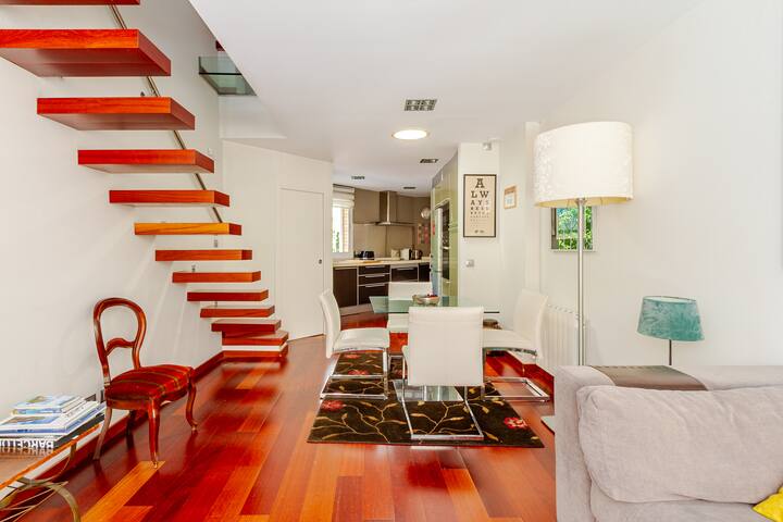 Oasis in the City – Splendid Seaside Villa gallery image 2