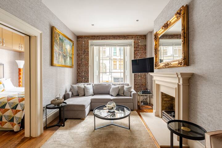 Opulent Residence in the heart of Mayfair 2BR 2BR gallery image 2