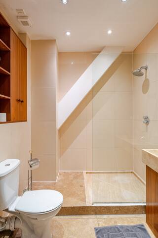 Opulent Residence in the heart of Mayfair 2BR 2BR gallery image 5