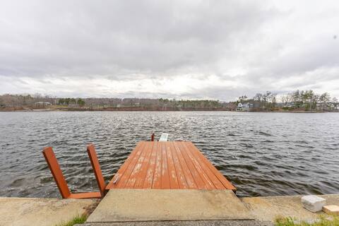 Charming home on Lake Quinsigamond!