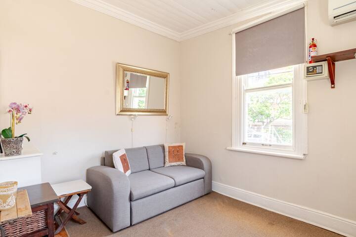 Ambience Victorian floor in the heart of CT gallery image 3