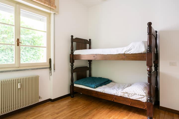 Chambre n ° 2 - Lits superposés simples