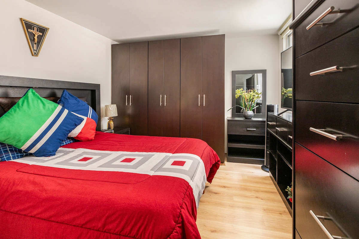 สะดวกสบายและใกล้กับห้องนั่งเล่น/ห้องรับประทานอาหารตกแต่งเพื่อความสะดวกสบายในการเข้าพักของคุณ