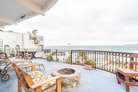 *Casa Mar Vista - 8 bedroom, 5 bath - pool & beach