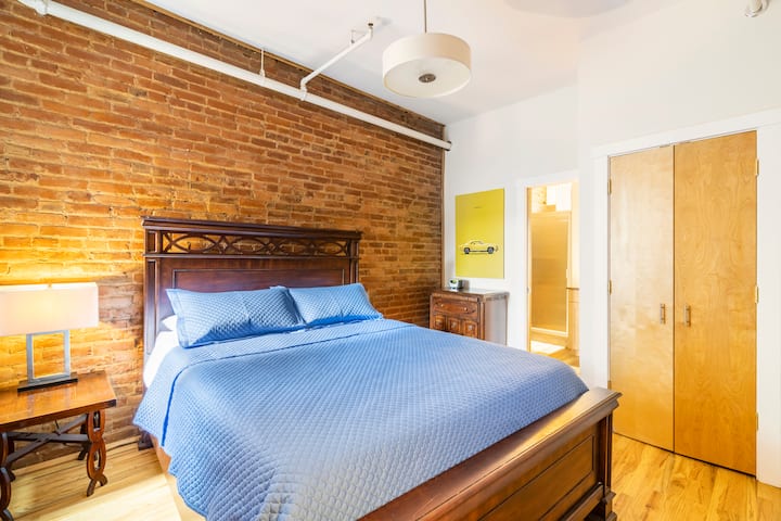 Cama tamaño queen 1.