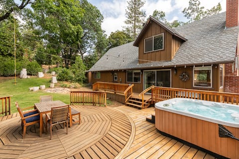 Sequoia Forest Cabin | Hot Tub | Family Getaway