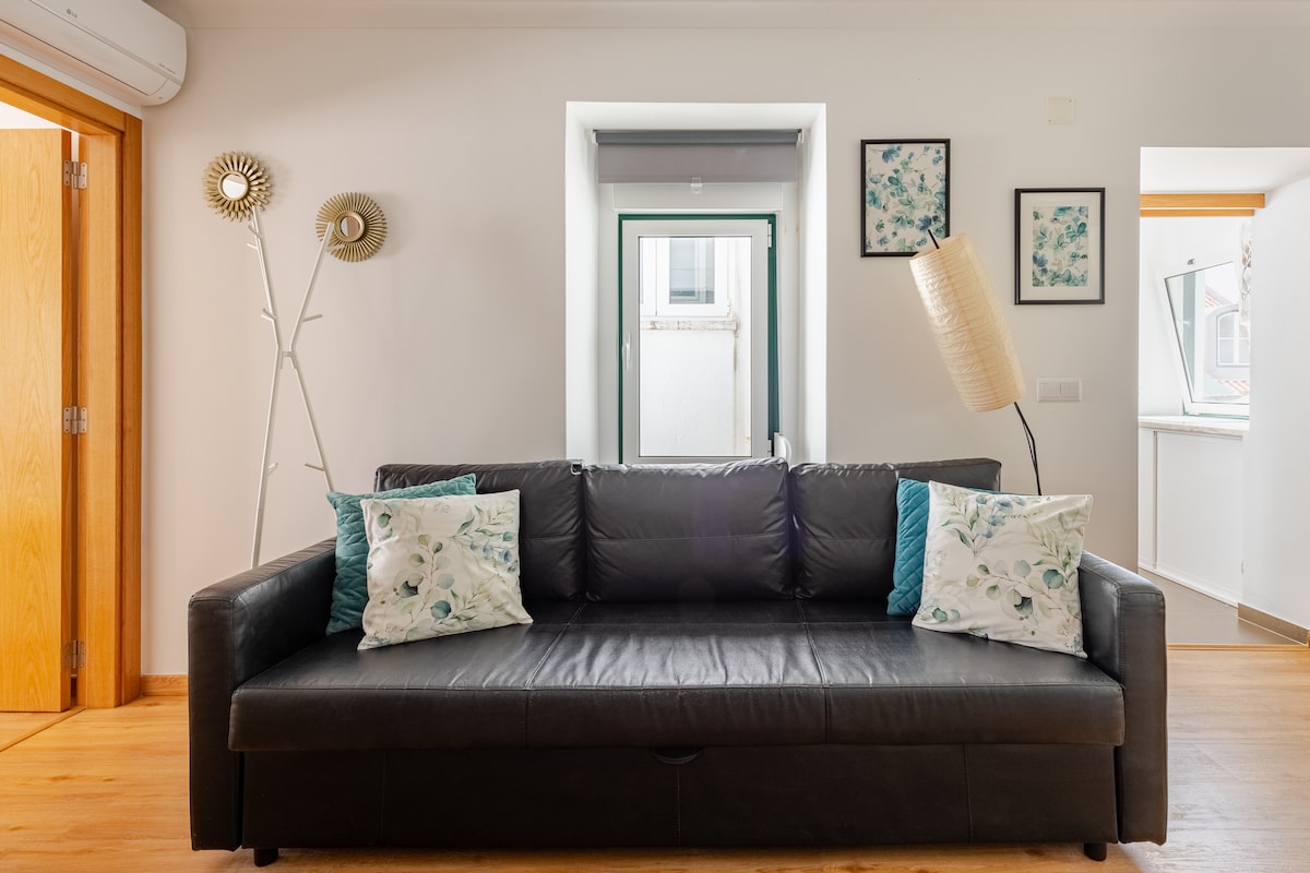 Airbnb em destaque: Cascais center, 2 min walk to beach, wifi and AC em União Das Freguesias De Cascais E Estoril