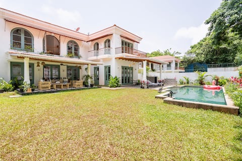 4 BR Villa with private pool in assagao