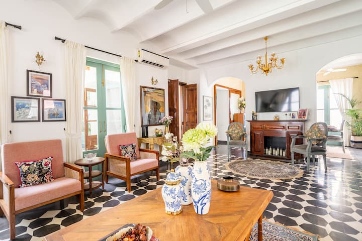 Living room image 3