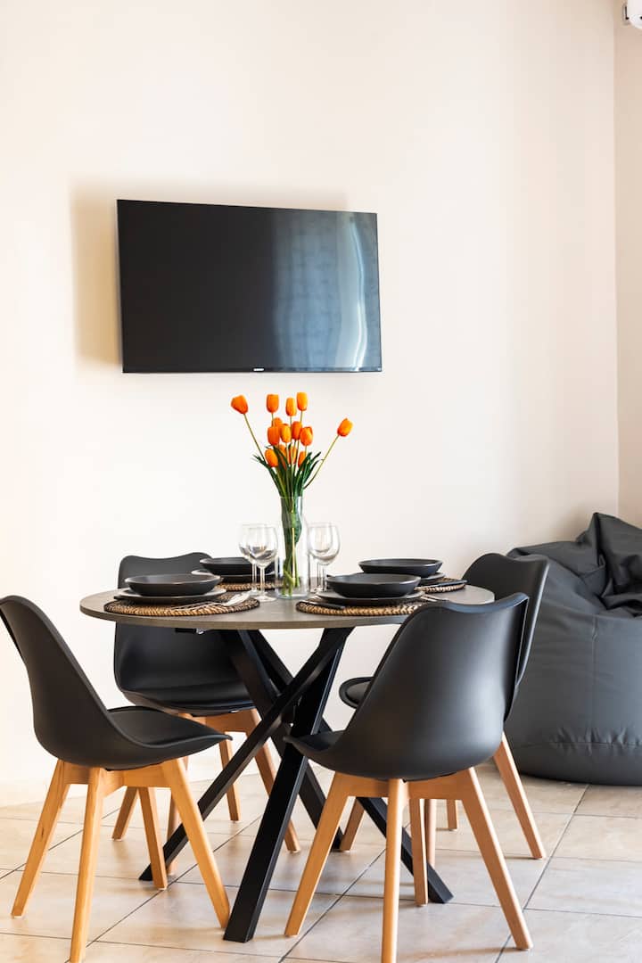 Authentic 55sqm Flat Near Metro & Station - Naples