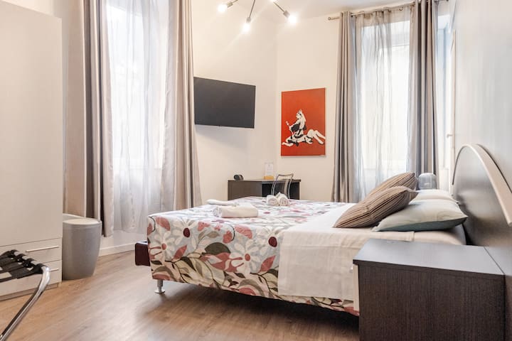 Luxury Apartment 6BR close to Colosseo