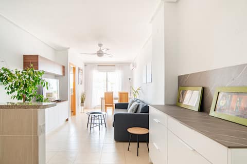 Anuncio de Airbnb popular: Fantastic Front 129 Calablanca- La Favorita H. en Orpesa / Oropesa Del Mar