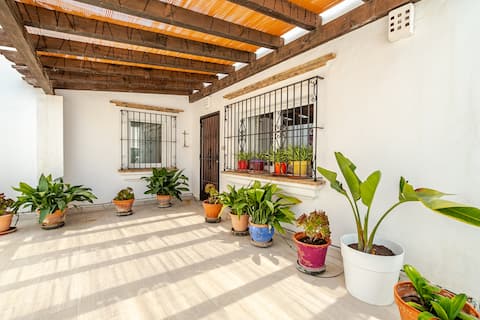 House  with unbeatable location