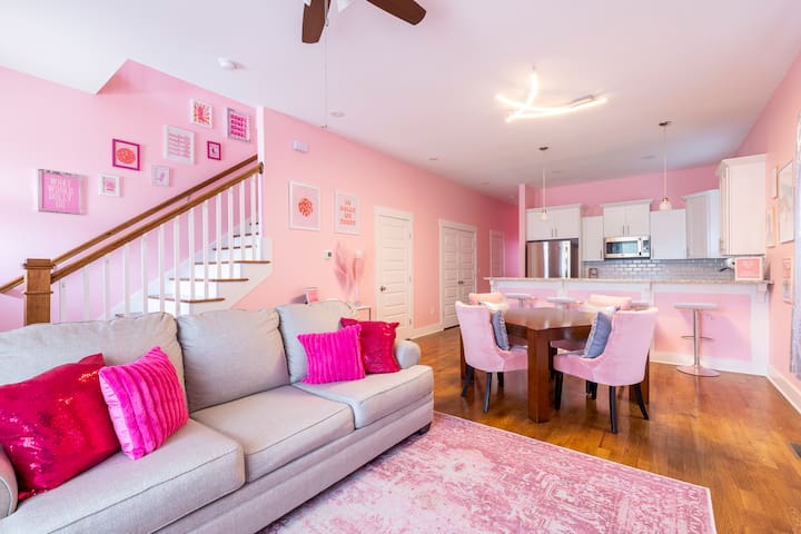 Pink Photo OP House -> 10 MIN DT
