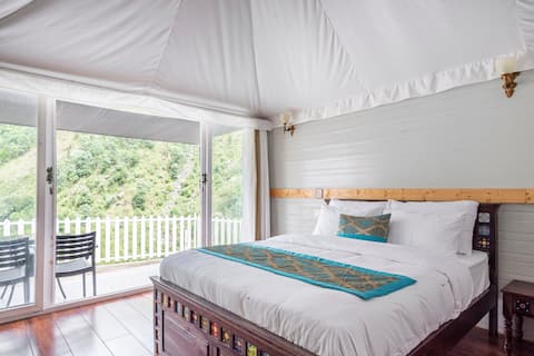 Luxury mountain view cottages