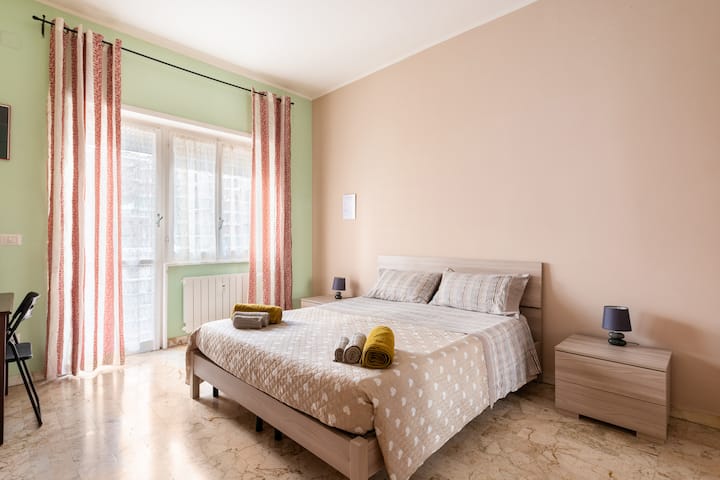 Casa Vacanza Pigneto A Un Passo Dal Colosseo - Rome