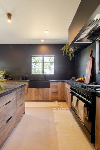 Retreat in Topanga gallery image 5