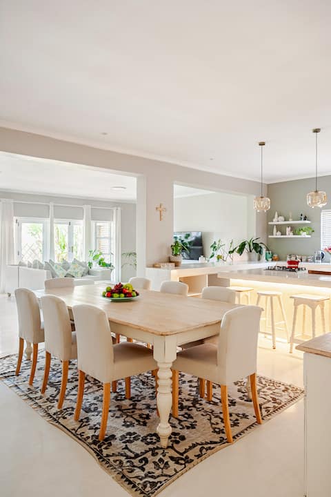 Sea Breeze Beach Home in Melkbosstrand, Cape Town