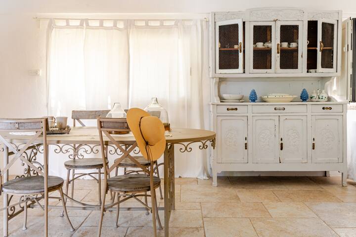 Trullo Vittoria Ostuni | Private Pool & Wood Oven gallery image 4