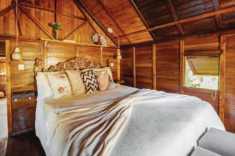 Top Airbnb: river cabin and cafecolonialgruber. in Camanducaia
