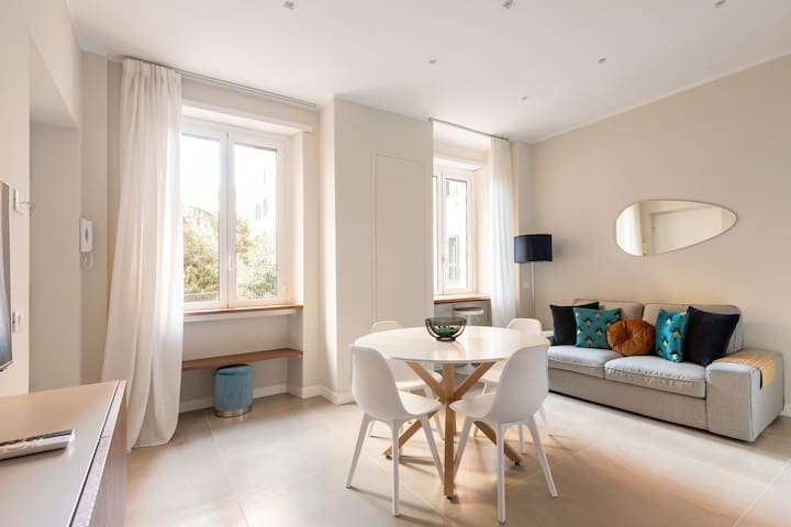 Modern and stylish Apartment 10 mins from Colosseo