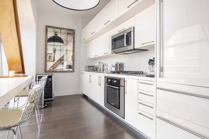 NoHo Modern Luxury Loft & Pool Views gallery image 5