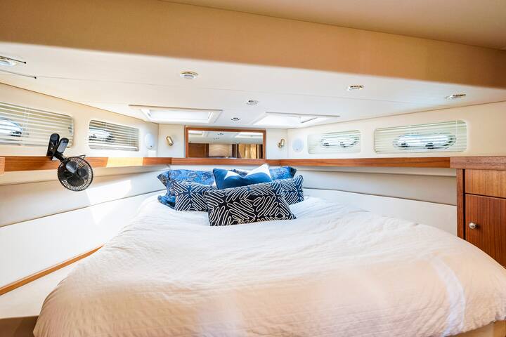 Romance on the water gallery image 4