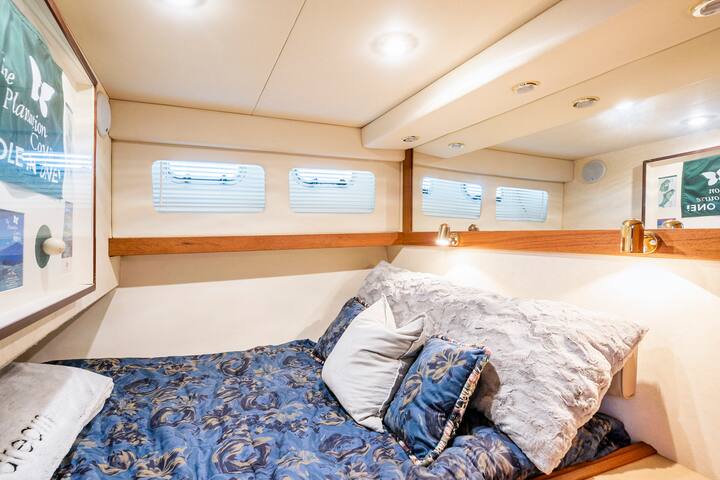 Romance on the water gallery image 5