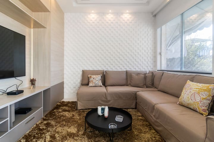 Silencioso, vista para o mar de Ipanema e garagem