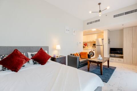 Top Airbnb: Stunning studio apartment in Madinat Al Mataar