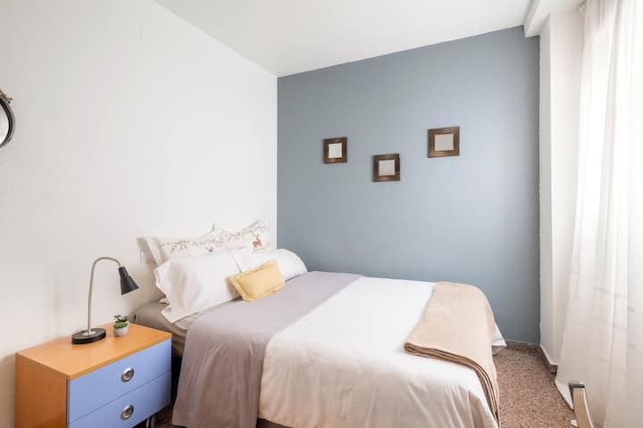 Habitación Grande Y Acogedora - Alicante