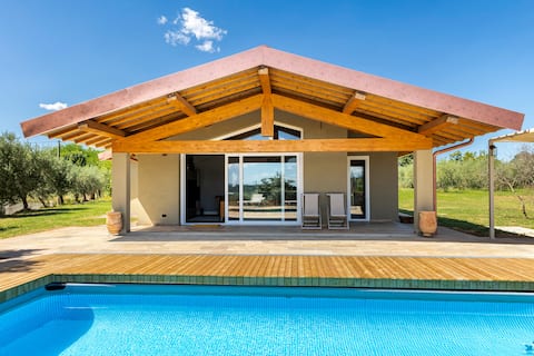 Villa in Tuscany, Ostina