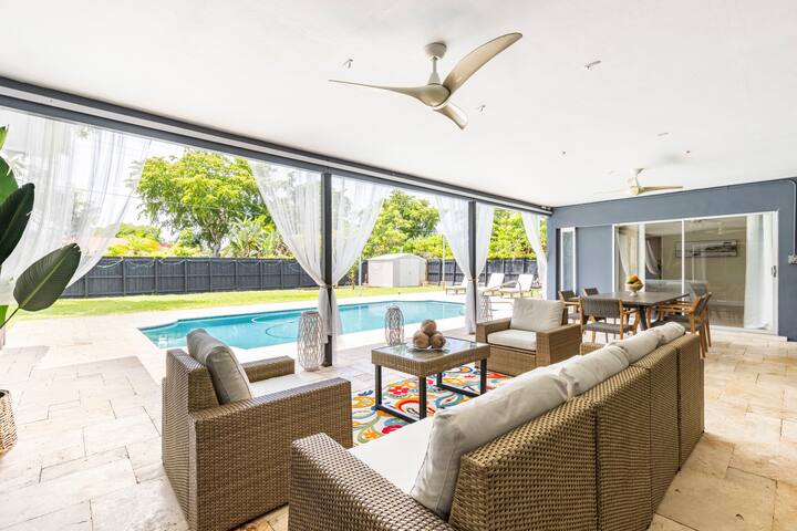 Sunny Pool Home Near Hard Rock Casino Family Fun gallery image 5