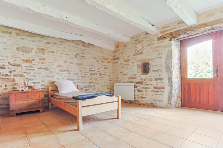 Საერთო საცხოვრებელი 4 ადგილი