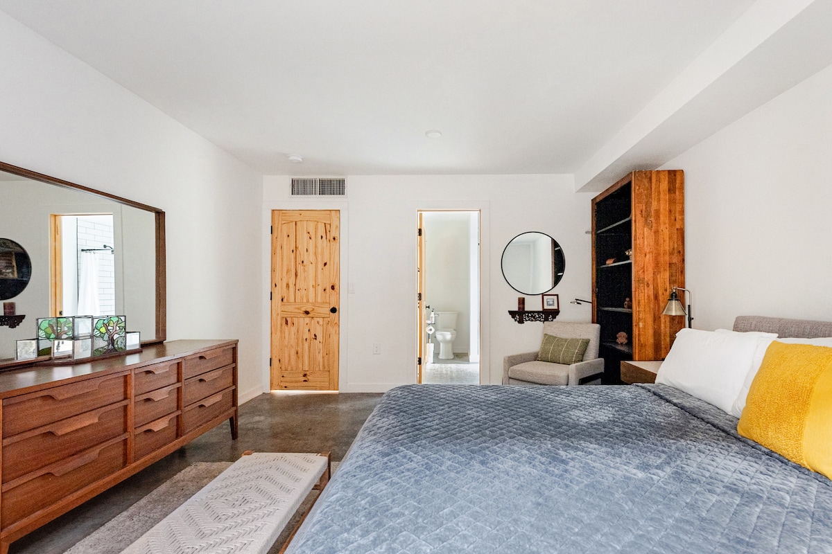 SoCo Love Loft