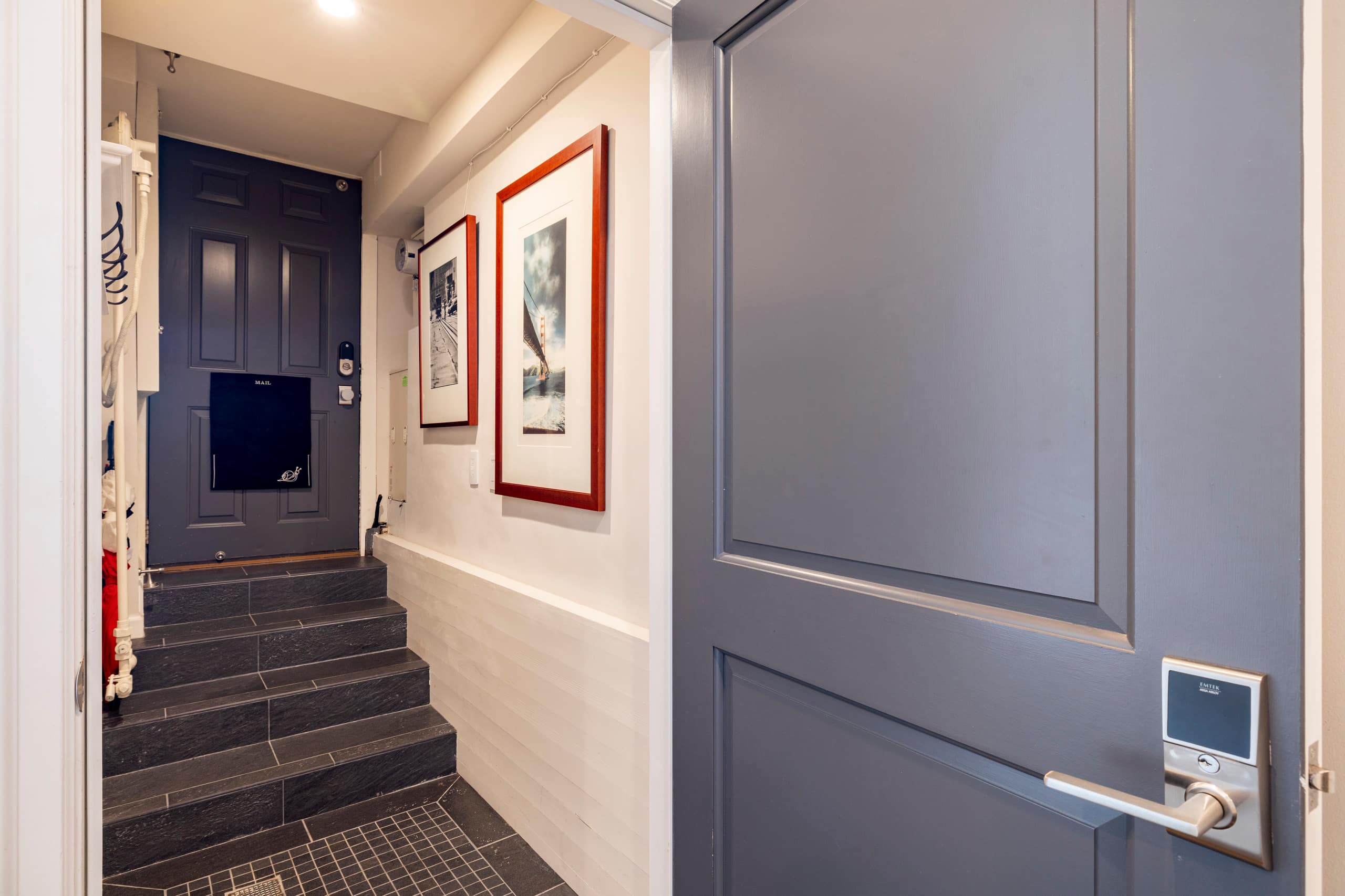 Home in San Francisco · ★5.0 · 3 bedrooms · 3 beds · 1.5 baths - Image 49