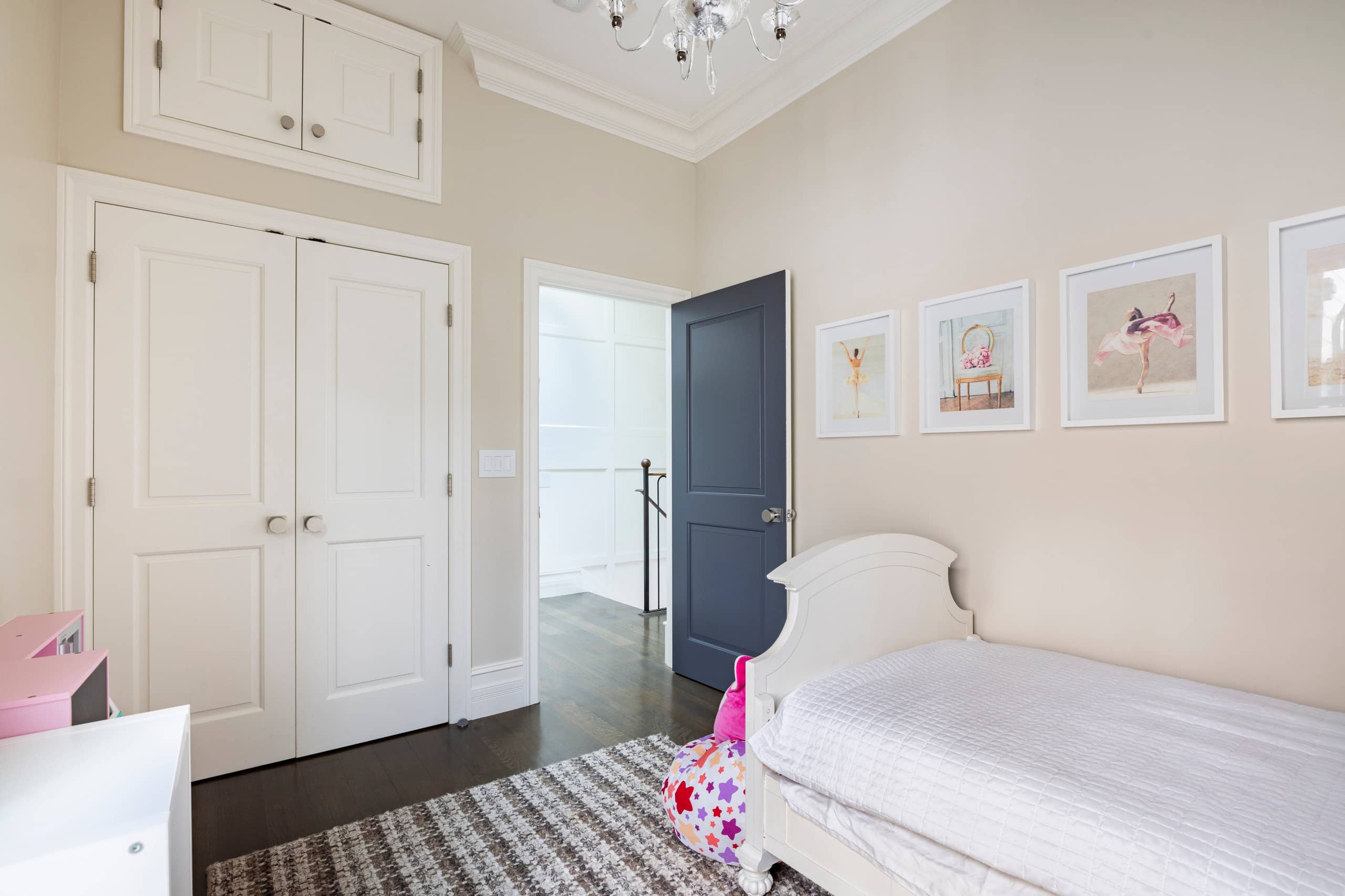 Home in San Francisco · ★5.0 · 3 bedrooms · 3 beds · 1.5 baths - Image 19