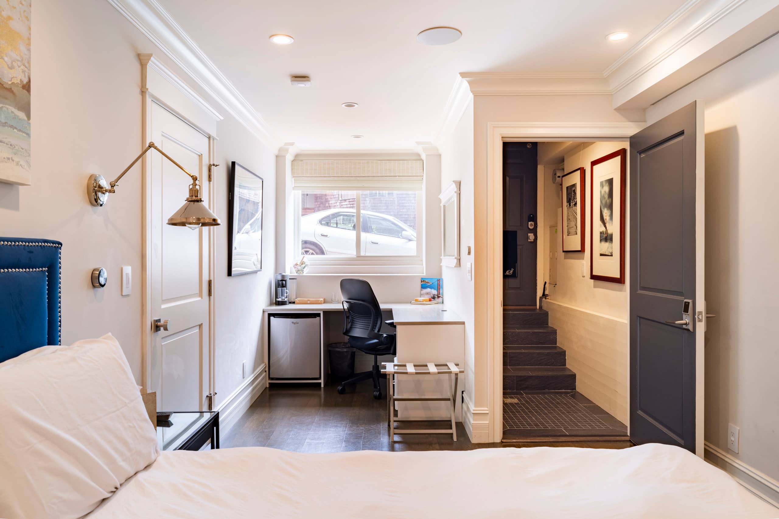 Home in San Francisco · ★5.0 · 3 bedrooms · 3 beds · 1.5 baths - Image 25