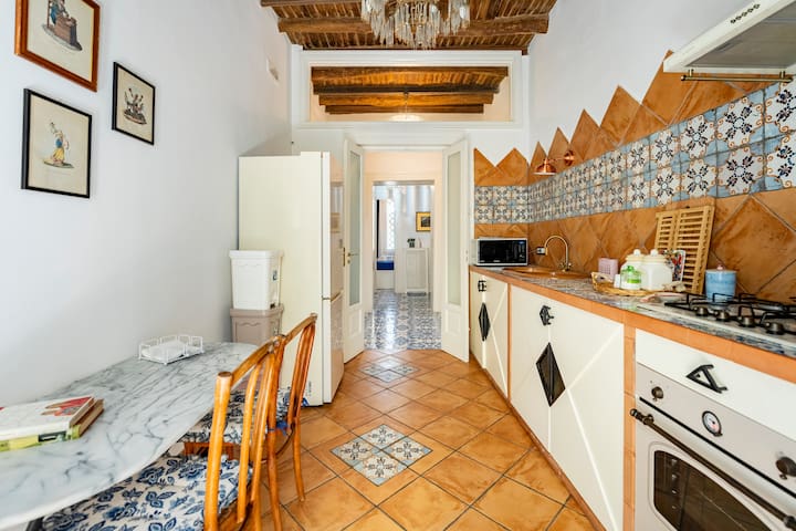 Ammore a mare, luxury apart. near the sea, Napoli